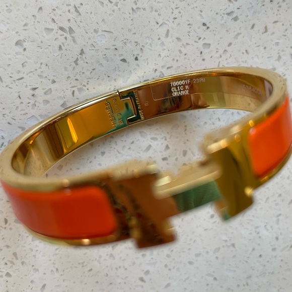 Hermes Clic H bracelet with orange enamel and yellow gold hardware - Picture 6 of 12